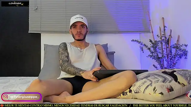 Tylergiuseppe  online show from February 10, 2025, 2:26 pm