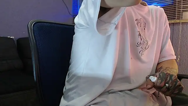 Snapshot of Andy_bapho chatting on February 16, 2026, 3:21 pm Andy bapho online show from February 16, 2026, 3:21 pm