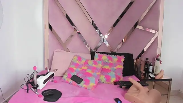 Snapshot of Freyaht chatting on September 30, 2025, 5:02 am Freyaht online show from September 30, 2025, 5:02 am