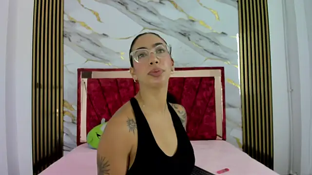 Snapshot of bdanevil chatting on December 4, 2025, 2:05 pm bdanevil online show from December 4, 2025, 2:05 pm