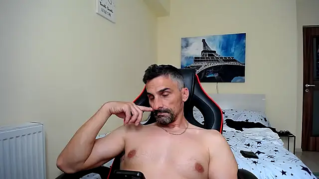 Snapshot of amydamarw chatting on May 15, 2026, 2:37 pm amydamarw online show from May 15, 2026, 2:37 pm