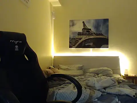 amydamarw online show from February 4, 2026, 5:19 pm