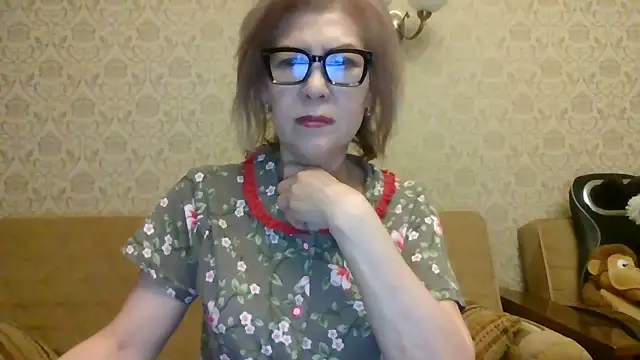 Elegant00Lady online show from June 16, 2026, 6:52 pm