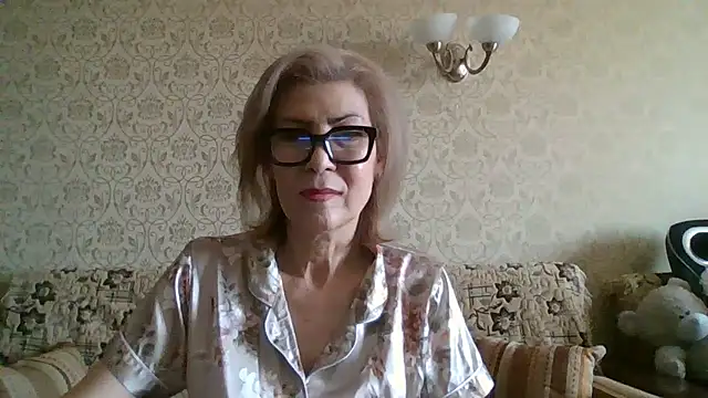 Snapshot of Elegant00Lady chatting on August 3, 2026, 4:09 am Elegant00Lady online show from August 3, 2026, 4:09 am