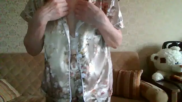 Elegant00Lady online show from June 11, 2026, 2:53 am