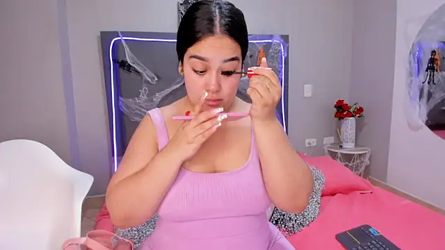 Snapshot of emma_lye chatting on October 15, 2025, 8:17 pm emma lye online show from October 15, 2025, 8:17 pm