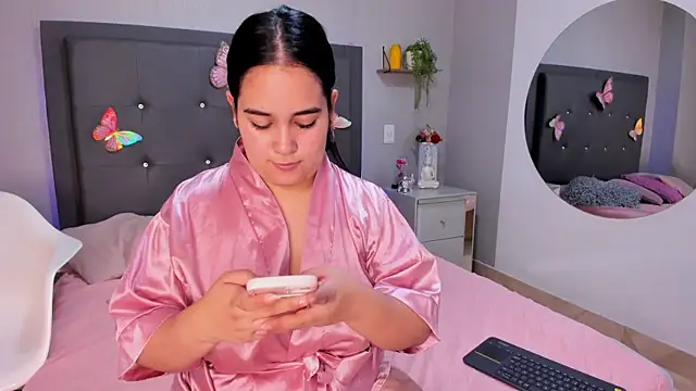 Snapshot of emma_lye chatting on July 13, 2026, 7:46 pm emma lye online show from July 13, 2026, 7:46 pm
