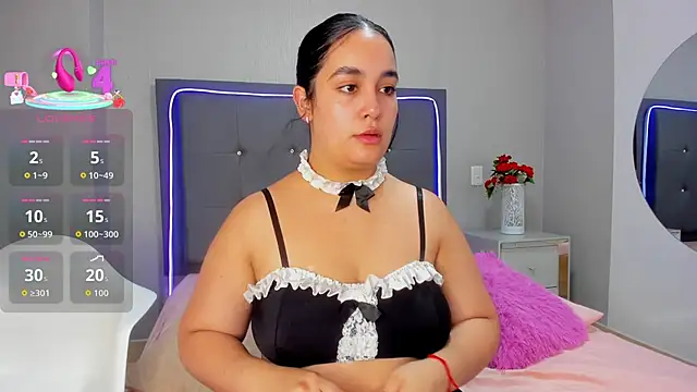 Snapshot of emma_lye chatting on November 14, 2025, 9:29 pm emma lye online show from November 14, 2025, 9:29 pm