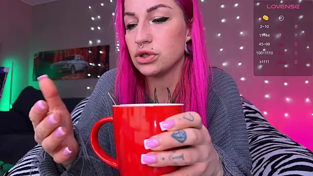 Snapshot of Tanya_Acid chatting on June 26, 2026, 4:18 am Tanya Acid online show from June 26, 2026, 4:18 am
