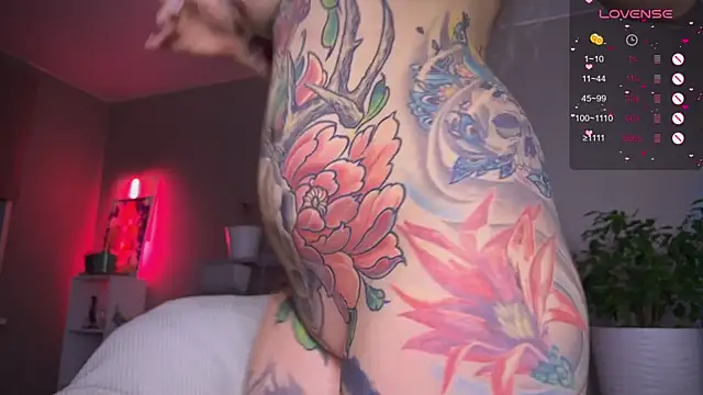 Snapshot of Tanya_Acid chatting on October 6, 2025, 4:52 pm Tanya Acid online show from October 6, 2025, 4:52 pm