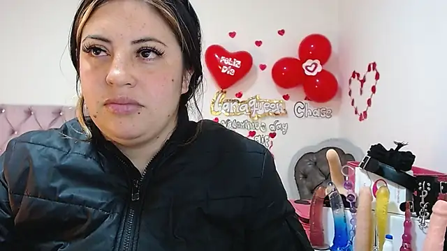 lanaqueen699 online show from March 6, 2025, 6:26 pm