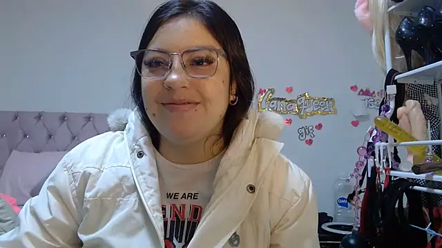 lanaqueen699 online show from May 8, 2026, 12:31 pm