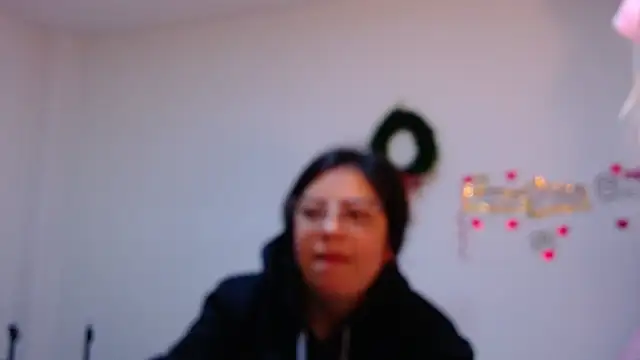 lanaqueen699 online show from March 17, 2026, 12:19 pm