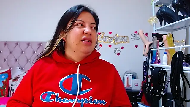 lanaqueen699 online show from December 15, 2025, 12:33 pm