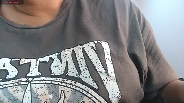 Snapshot of april_bunnyy chatting on November 22, 2025, 7:35 pm april bunnyy online show from November 22, 2025, 7:35 pm