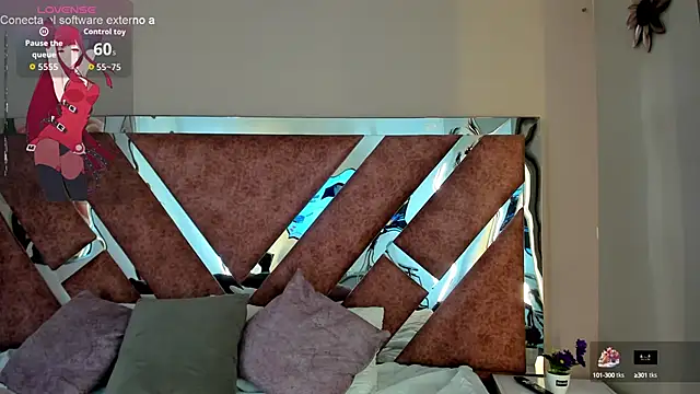 Snapshot of Larabrooks chatting on October 15, 2025, 7:11 pm Larabrooks online show from October 15, 2025, 7:11 pm