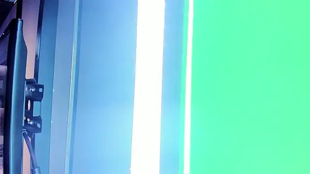 Snapshot of Larabrooks chatting on October 29, 2025, 7:13 pm Larabrooks online show from October 29, 2025, 7:13 pm