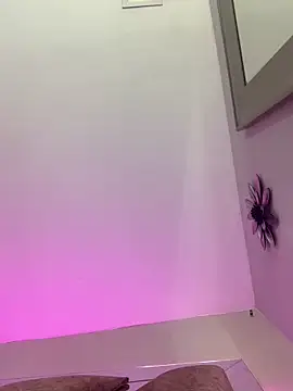 Larabrooks online show from March 11, 2026, 7:19 pm