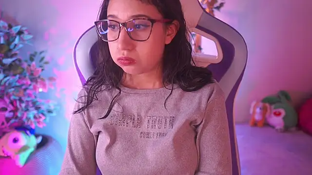 Snapshot of Sunny_flower_ chatting on February 17, 2026, 1:03 am Sunny flower online show from February 17, 2026, 1:03 am