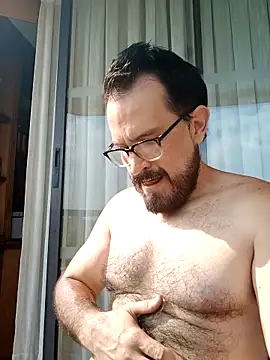 Snapshot of SbasTone_Muscle chatting on April 1, 2026, 1:41 pm SbasTone Muscle online show from April 1, 2026, 1:41 pm