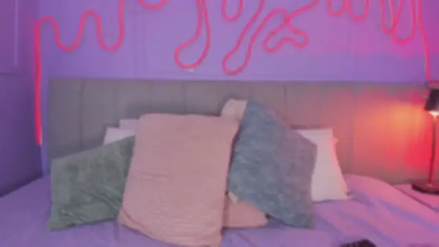 Snapshot of Mai_higurashi chatting on December 14, 2025, 8:42 am Mai higurashi online show from December 14, 2025, 8:42 am