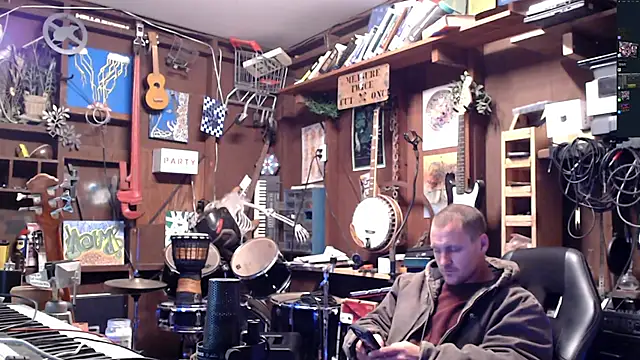 Snapshot of itsjameswebbscope chatting on November 4, 2025, 9:57 am itsjameswebbscope online show from November 4, 2025, 9:57 am