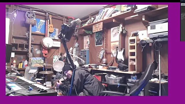 Snapshot of itsjameswebbscope chatting on November 21, 2025, 4:39 pm itsjameswebbscope online show from November 21, 2025, 4:39 pm