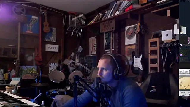 Snapshot of itsjameswebbscope chatting on November 15, 2025, 2:26 am itsjameswebbscope online show from November 15, 2025, 2:26 am