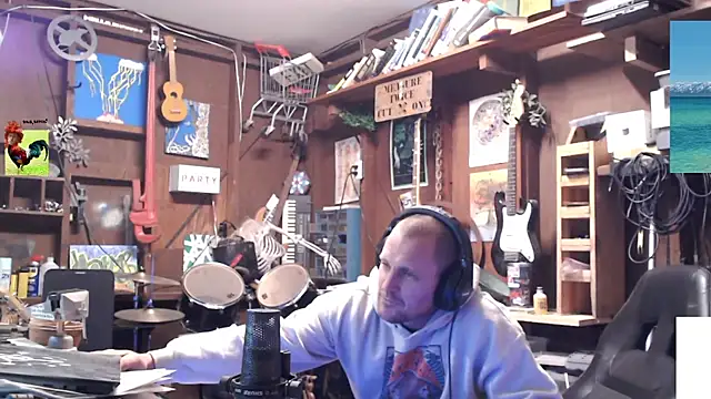 Snapshot of itsjameswebbscope chatting on November 10, 2025, 7:02 am itsjameswebbscope online show from November 10, 2025, 7:02 am