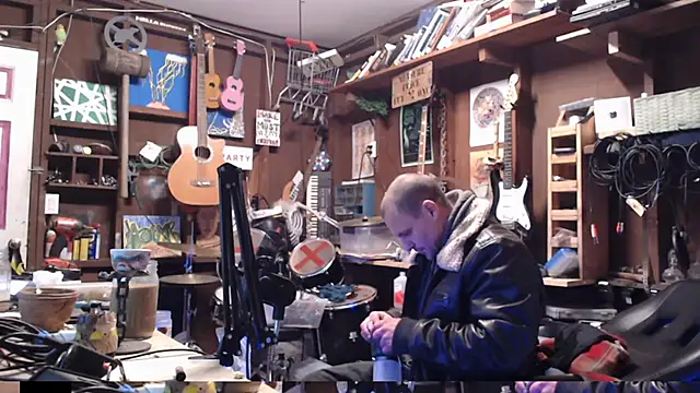 Snapshot of itsjameswebbscope chatting on December 15, 2025, 4:51 am itsjameswebbscope online show from December 15, 2025, 4:51 am