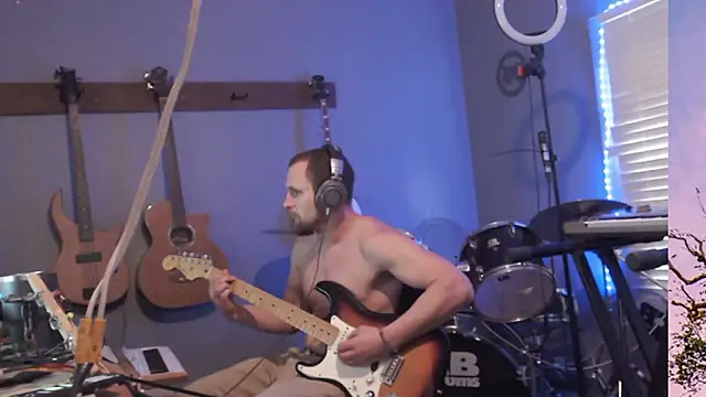 Snapshot of itsjameswebbscope chatting on March 4, 2026, 4:26 pm itsjameswebbscope online show from March 4, 2026, 4:26 pm