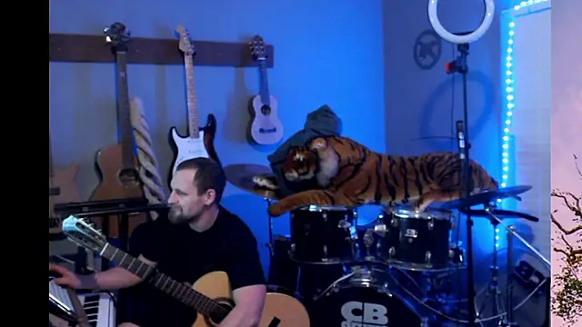 Snapshot of itsjameswebbscope chatting on March 3, 2026, 7:37 am itsjameswebbscope online show from March 3, 2026, 7:37 am