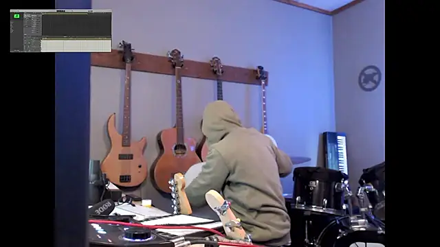 Snapshot of itsjameswebbscope chatting on February 8, 2026, 5:32 pm itsjameswebbscope online show from February 8, 2026, 5:32 pm