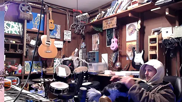 Snapshot of itsjameswebbscope chatting on November 25, 2025, 1:00 pm itsjameswebbscope online show from November 25, 2025, 1:00 pm