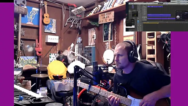 Snapshot of itsjameswebbscope chatting on November 17, 2025, 8:29 am itsjameswebbscope online show from November 17, 2025, 8:29 am