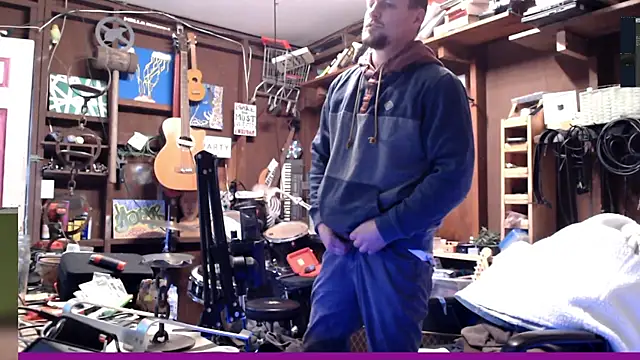 Snapshot of itsjameswebbscope chatting on December 4, 2025, 5:56 pm itsjameswebbscope online show from December 4, 2025, 5:56 pm