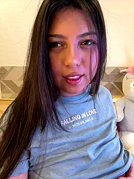 Maii chan online show from November 4, 2025, 6:28 am