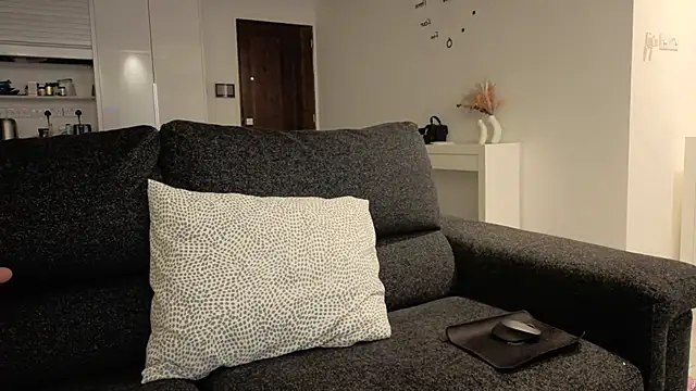 NaughtyMe online show from March 18, 2026, 9:15 pm