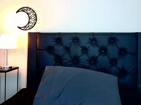 EvoletFMK online show from October 24, 2025, 5:12 pm