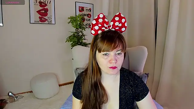 Snapshot of VanessaSmuth chatting on December 2, 2025, 2:01 am VanessaSmuth online show from December 2, 2025, 2:01 am