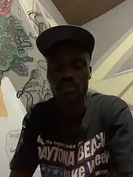 Snapshot of BringBackLostLover chatting on October 15, 2025, 12:42 am BringBackLostLover online show from October 15, 2025, 12:42 am