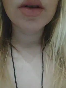 Snapshot of Linda_999 chatting on February 9, 2025, 9:05 am Linda 999 online show from February 9, 2025, 9:05 am