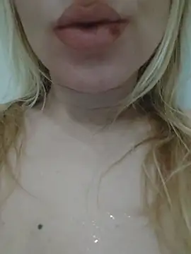 Snapshot of Linda_999 chatting on February 20, 2025, 10:48 am Linda 999 online show from February 20, 2025, 10:48 am
