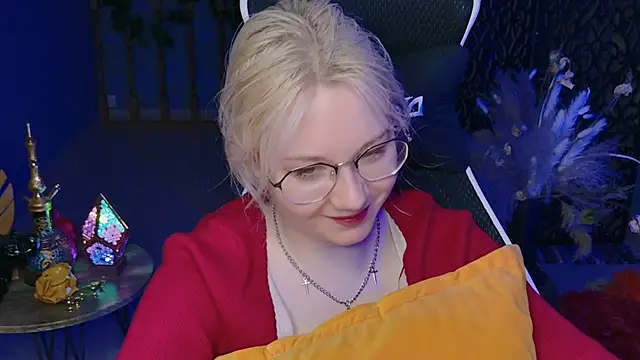 Snapshot of NancyMartinez chatting on February 19, 2025, 11:17 am NancyMartinez online show from February 19, 2025, 11:17 am