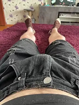 Snapshot of red_red00 chatting on February 27, 2026, 10:04 am red red00 online show from February 27, 2026, 10:04 am