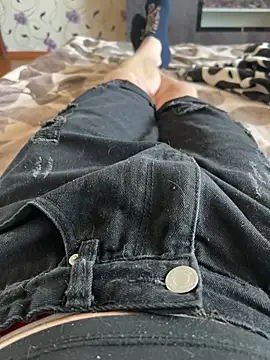 Snapshot of red_red00 chatting on March 24, 2026, 8:03 am red red00 online show from March 24, 2026, 8:03 am