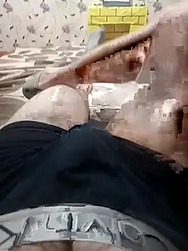 red red00 online show from March 13, 2025, 5:50 pm