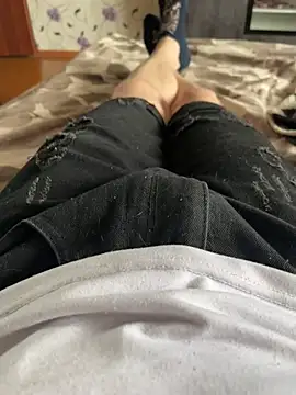 Snapshot of red_red00 chatting on April 9, 2026, 10:21 am red red00 online show from April 9, 2026, 10:21 am