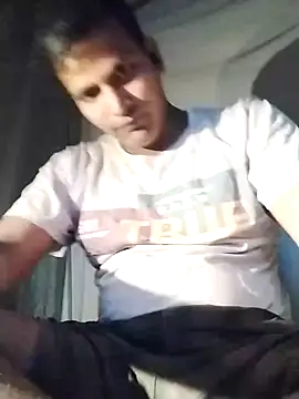 Snapshot of Nzfl97 chatting on February 15, 2025, 4:12 pm Nzfl97 online show from February 15, 2025, 4:12 pm