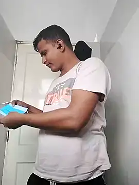 Snapshot of Nzfl97 chatting on February 16, 2025, 9:15 am Nzfl97 online show from February 16, 2025, 9:15 am